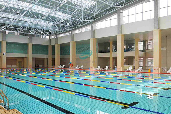 山东潍坊实验中学泳池
