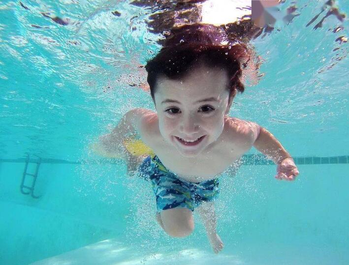 游泳安全科普：让孩子们享受欢乐的同时保持安全意识 (图1)